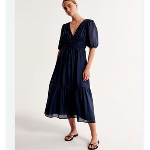 NWT Abercrombie & Fitch Floaty Plunge Puff Sleeve Midi Dress Women’s XL Navy Blu